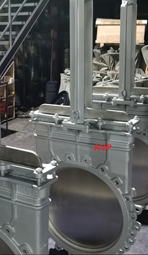 Van cổng dao inox DN600